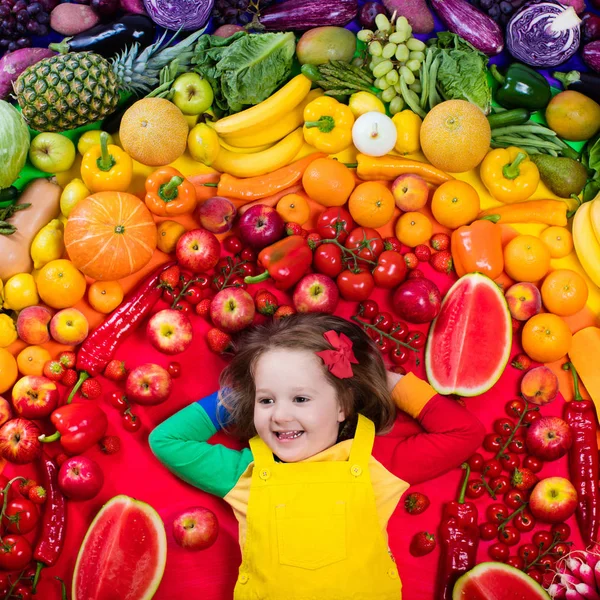 Gesunde Obst- und Gemüseernährung für Kinder — Stockfoto