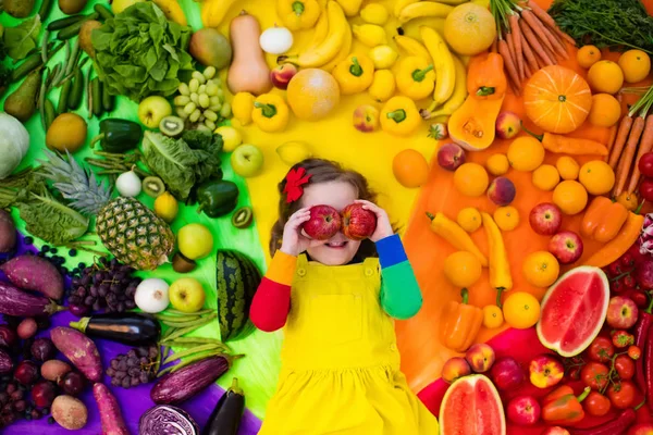 Gezond fruit en plantaardige voeding voor kids — Stockfoto