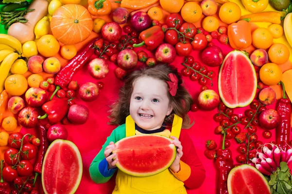 Nutrição saudável de frutas e vegetais para crianças — Fotografia de Stock