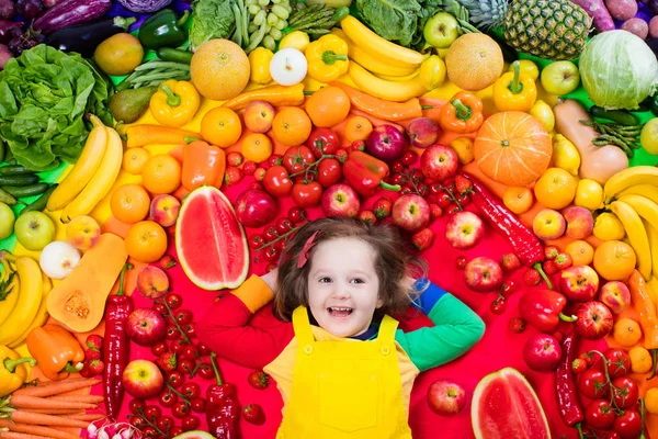 Hälsosamma frukt- och vegetabilisk kost för barn — Stockfoto