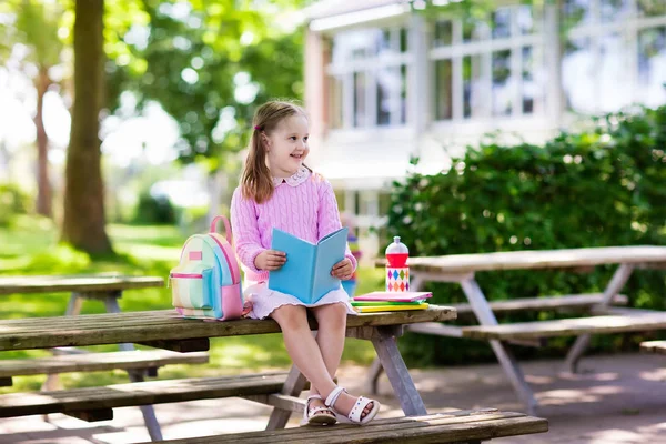 Child going back to school, year start — Stock Photo, Image