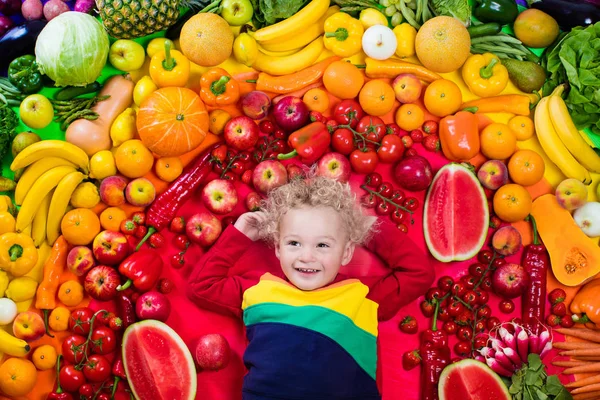 Healthy fruit and vegetable nutrition for kids — Stock Photo, Image