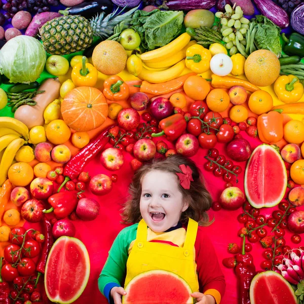 Hälsosamma frukt- och vegetabilisk kost för barn — Stockfoto