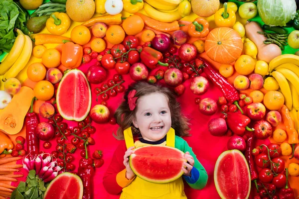 Sağlıklı meyve ve sebze beslenme çocuklar için — Stok fotoğraf