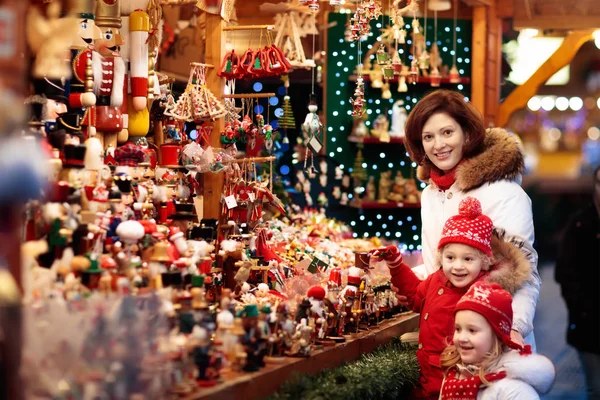 Compras familiares Regalos de Navidad — Foto de Stock