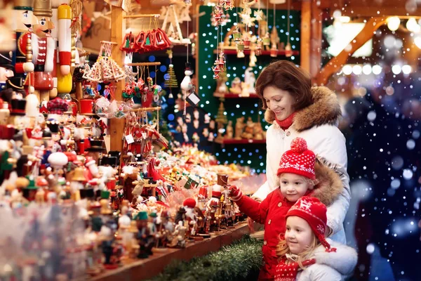 Compras familiares Regalos de Navidad — Foto de Stock