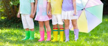 Yağmur botlar çocuklar. Lastik çizmeler çocuklar için.