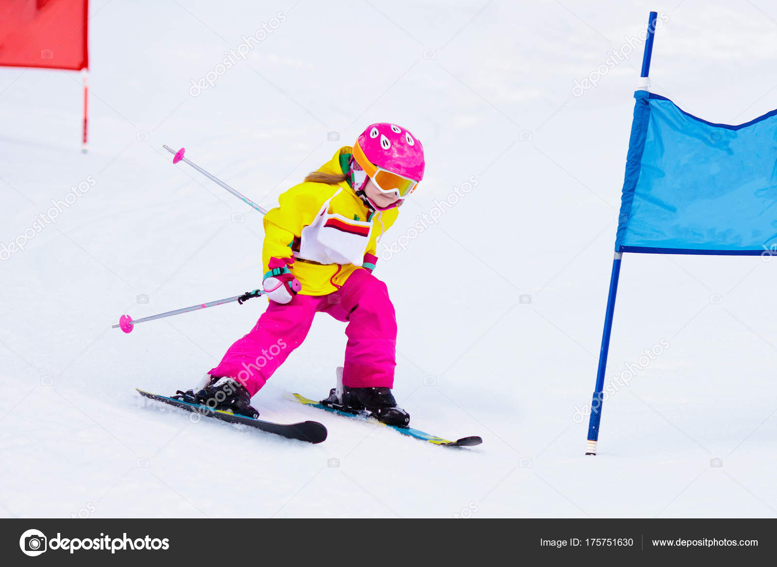 Ski and snow fun. Kids skiing. Child winter sport. — Stock Photo
