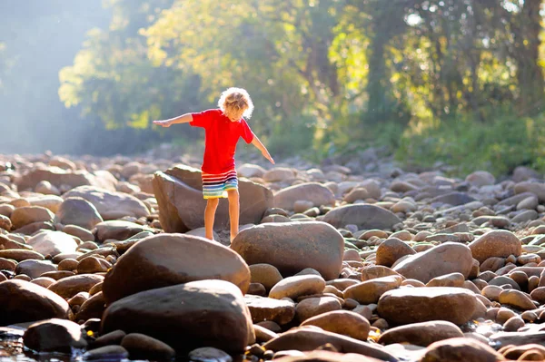 Children Hiking Alps Mountains Crossing River Kids Play Water Mountain — Stock Photo, Image