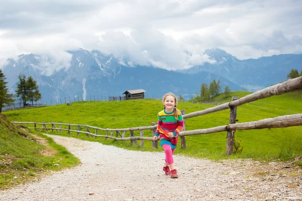 Children Hiking Alps Mountains Kids Look Snow Covered Mountain Austria — Stock Photo, Image