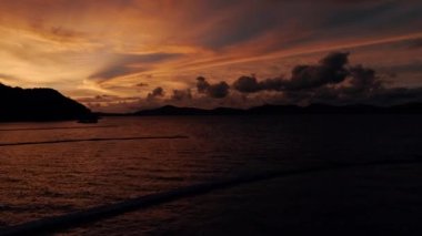 Adanın Tayland Mercan Adası uçak atış güzel gün batımı