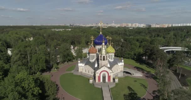 Templo del Príncipe Igor de Chernigov en Peredelkino Aérea — Vídeos de Stock