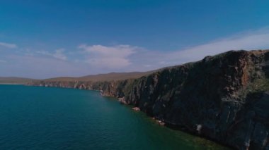Olkhon Adası 'nın Rocky sahilleri