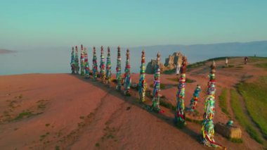 Quadrocopter Gölü Baykal ile Şamanka hava çekimi, yaz şafağı.