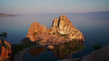 Yazın Şamanka. Baykal.