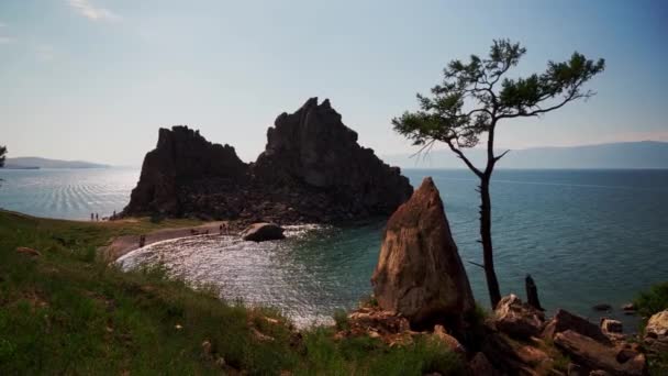 Shamanka Rock symbol of Baikal Lake near the village of Khuzhir at Olkhon Island, Russia. Nature landscape — Stockvideo