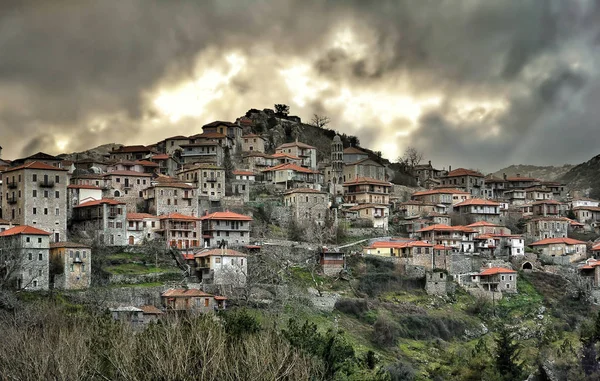 Bergsby som heter Dimitsana, Peloponnesos, Grekland — Stockfoto