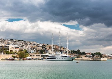 Lüks tekne limana. Marina Zeas, Piraeus, Yunanistan