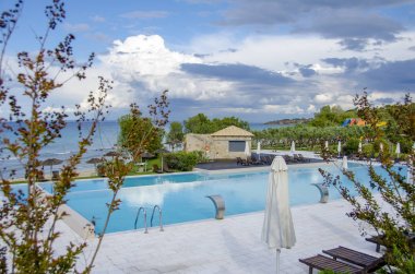 Güzel yüzme havuzu tatil beldesine Zakynthos island, Yunanistan