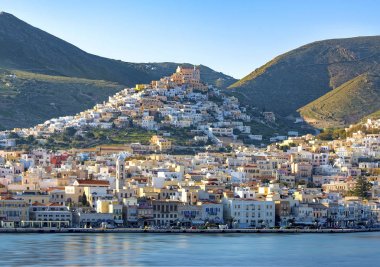 Panoramik Syros town, Cyclades Adaları, Yunanistan