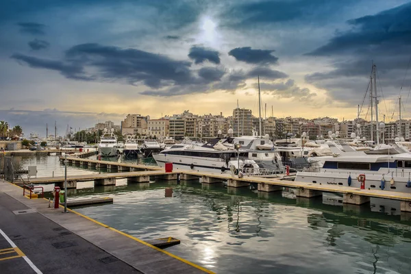 Bateaux Moteur Yachts Luxe Sur Quai Marina Zeas Pirée Grèce — Photo