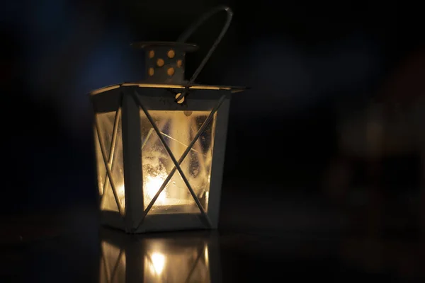 Vieille Lanterne Rustique Dans Obscurité — Photo