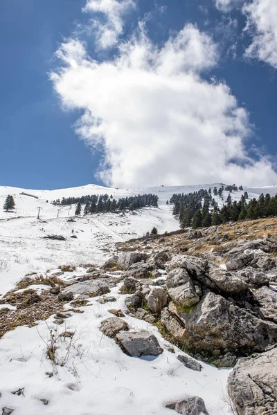 Helmos 山の冬の風景です ギリシャ — ストック写真