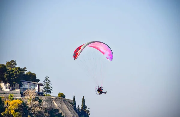 Όμορφη Για Αλεξίπτωτο Πλαγιάς Στην Πόλη Nfplion Ελλάδα — Φωτογραφία Αρχείου