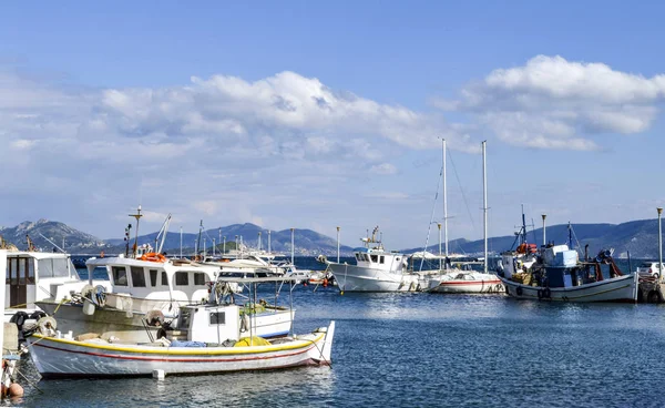 Fishing boats at small harbour in Pachi village. Megara,Greece. — Stock Photo, Image