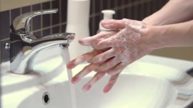 Sağlık hizmeti konsepti. Mikroplardan ve koronavirüsten kendinizi koruyun..