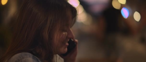 Close Young Woman Denim Shirt Talking Phone City Cafe Bokeh — Stock Video