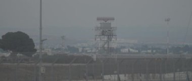 Radar kulesi pistte dönüyor, ağır çekim, Bmpcc 4k