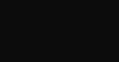 Yazın karanlık gökyüzünde yıldırım manzarası. Şimşek ve gök gürültüsü çakan fırtınalı bir gökyüzü. Gece fırtınası bulutları. Bmpcc 4k