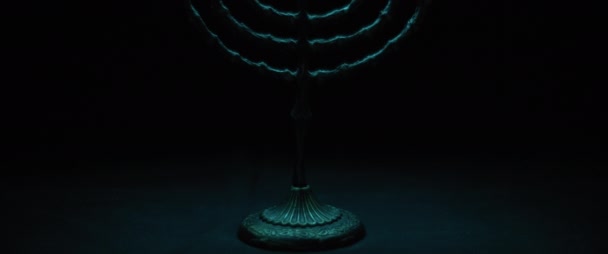 Candele Hanukkah Menorah Una Stanza Buia Rallentatore Bmpcc — Video Stock