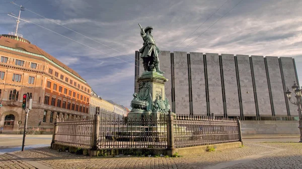 Statue Von Niels Juel Mit Dem Alten Gafnia Hauptquartier Als — Stockfoto