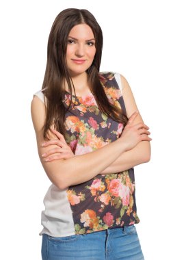 Çapraz silah olan güzel uzun saçlı kadın