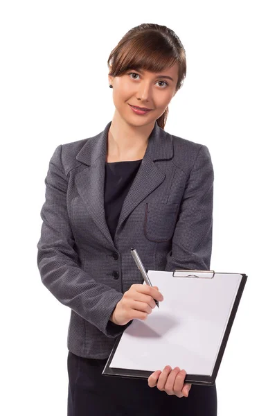 Mujer sonriente con portapapeles oferta para firmar documento —  Fotos de Stock