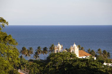 Olinda, Brezilya 'da eski bir koloni kilisesinin kuleleri