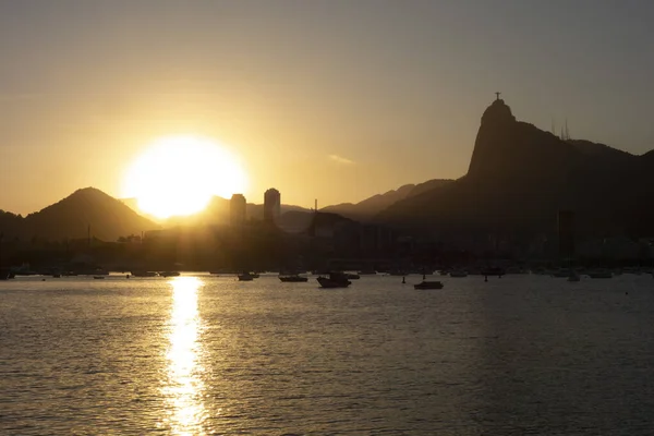 Bella vista sul paesaggio del tramonto di Rio de Janeiro da Urca — Foto Stock