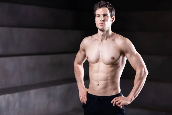 Strong man. Portrait of shirtless bodybuilder. — 스톡 사진