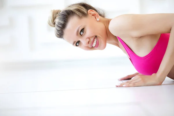 Closeup Young Happy Fitness Woman Push Ups Workout — Stock Photo, Image