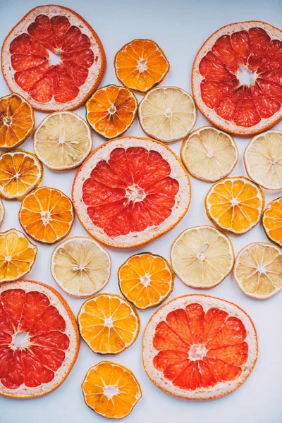 Hausgemachte Scheiben Von Getrockneten Orangen Zitrone Und Grapefruit Ansicht Von — Stockfoto
