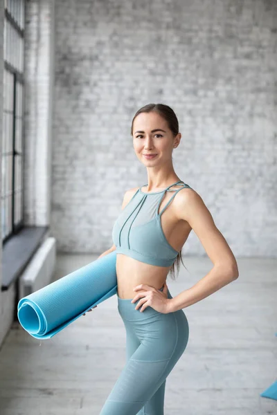 Smiling Beautiful Sporty Fit Young Woman Yoga Fitness Trainer Wear — Stock Photo, Image