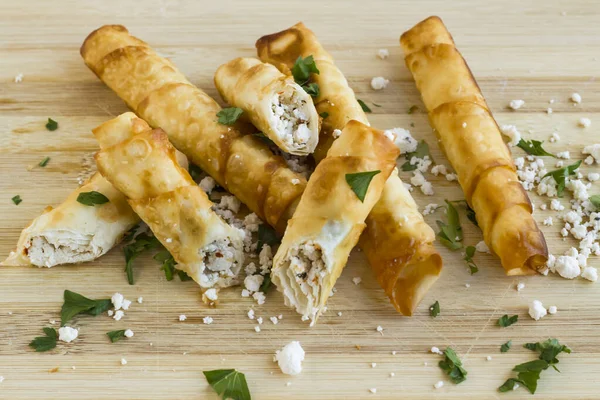 Primer Plano Pastelería Fresca Con Queso Verduras — Foto de Stock