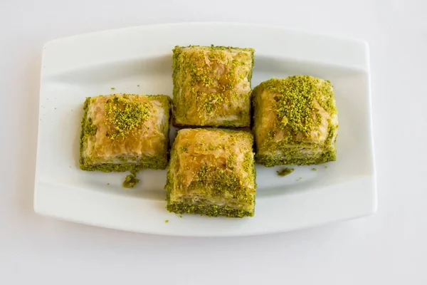 Vald Traditionell Turkisk Dessert Baklava Ramadan Bord Vit Yta Isolerad — Stockfoto