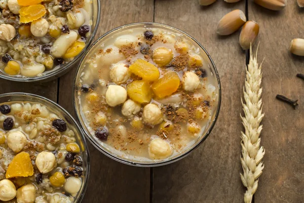 Traditional Dessert Asure Noah Pudding Ashura Designed Stylish Glass Bowls — Stock Photo, Image