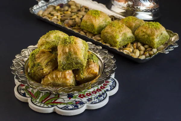 Traditional Turkish Dessert Baklava Vintage Bowl Black Metal Tray — kuvapankkivalokuva