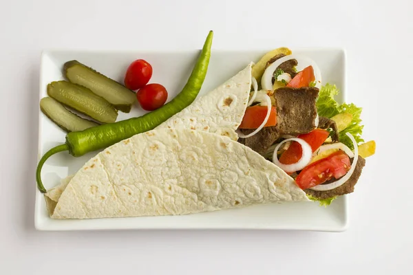 Kebab Tradicional Turco Doner Envuelto Con Pan Plano Lavas Tomate — Foto de Stock