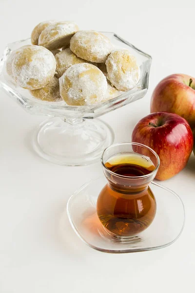 Traditionel Tyrkisk Hvid Overflade Med Æbler Æblecookies White Baggrund Nærbillede - Stock-foto