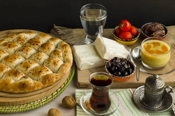 Close Shot Delicious Turkish Pide Bread Nuts Olives Dry Dates — 스톡 사진